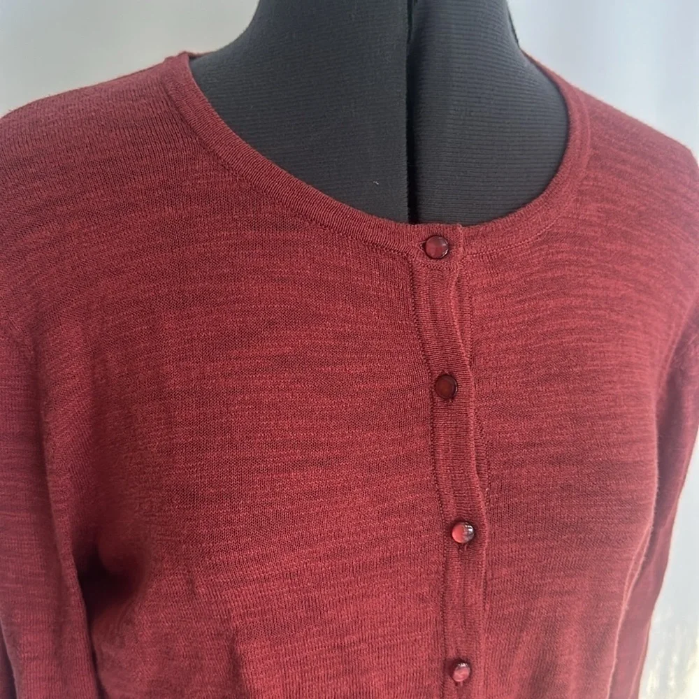 cable & gauge sweater burgundy rayon sweater size Large button up_3